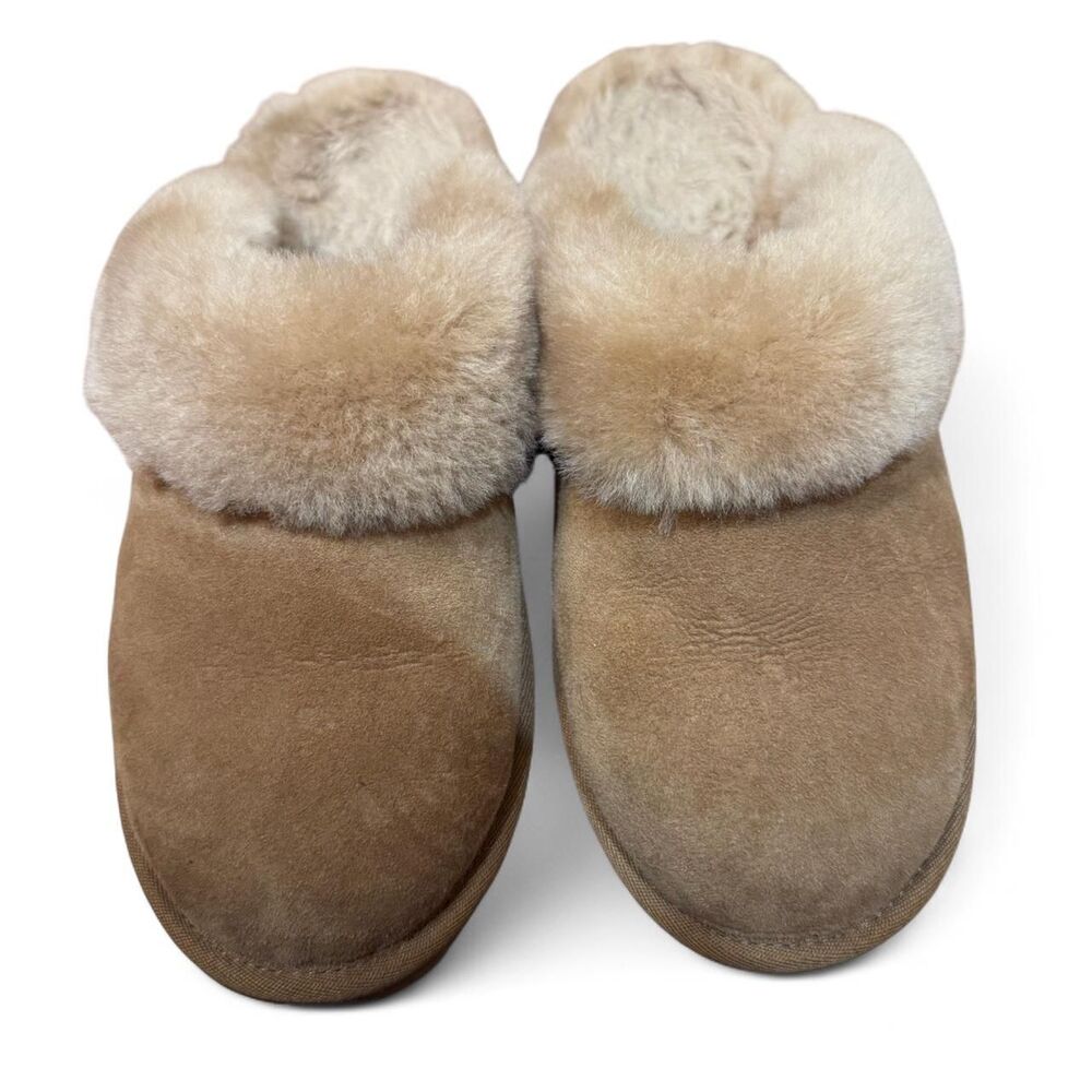 New Women's Tan Shearling Slippers
